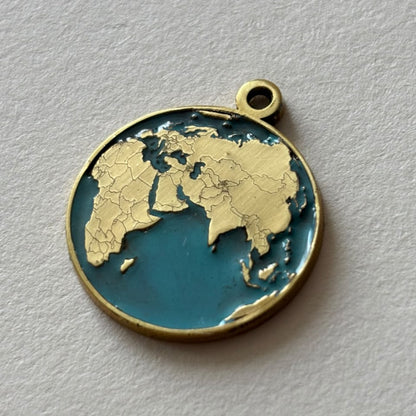Personalized   World Necklace